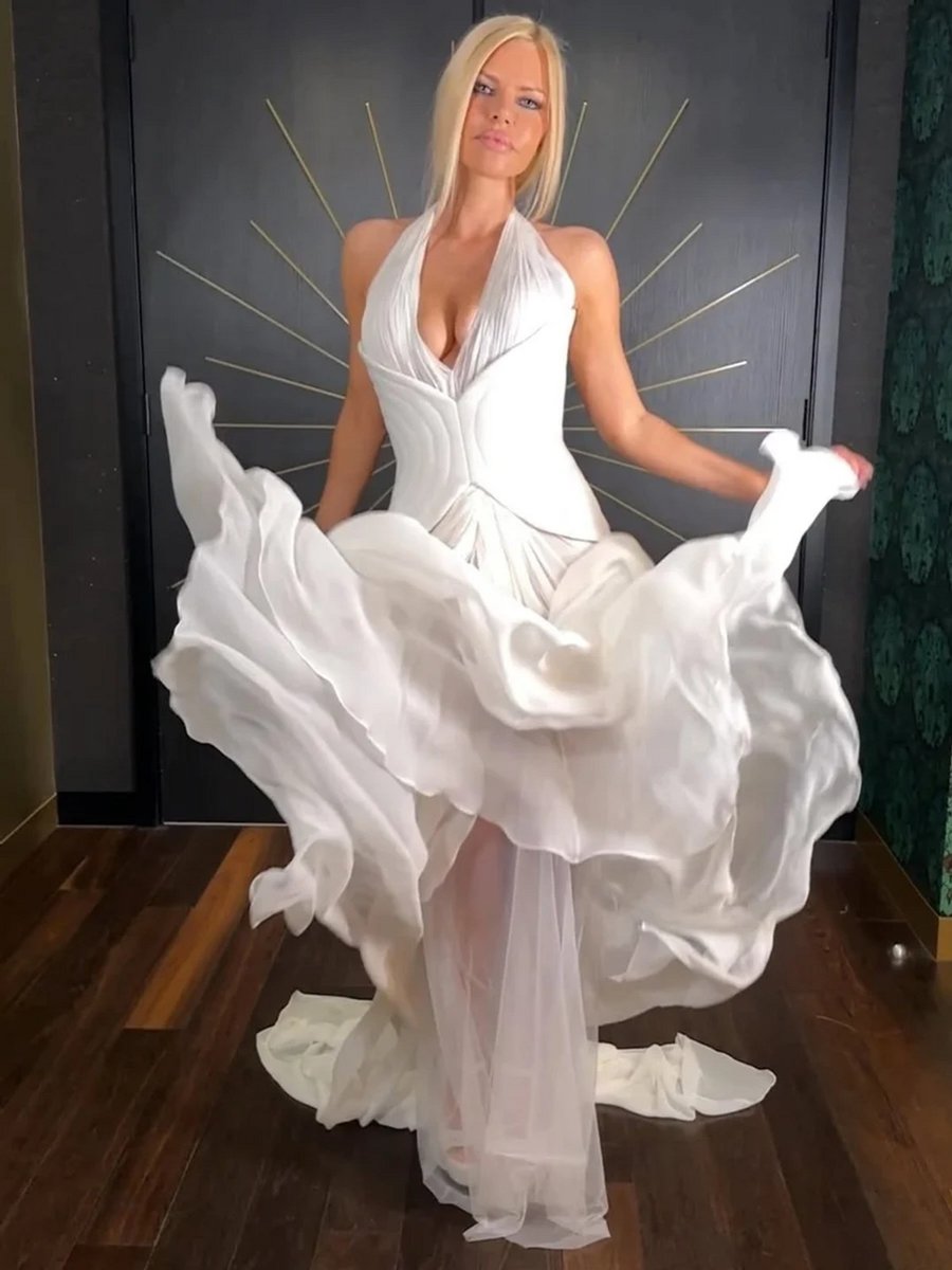 Sophie Monk
