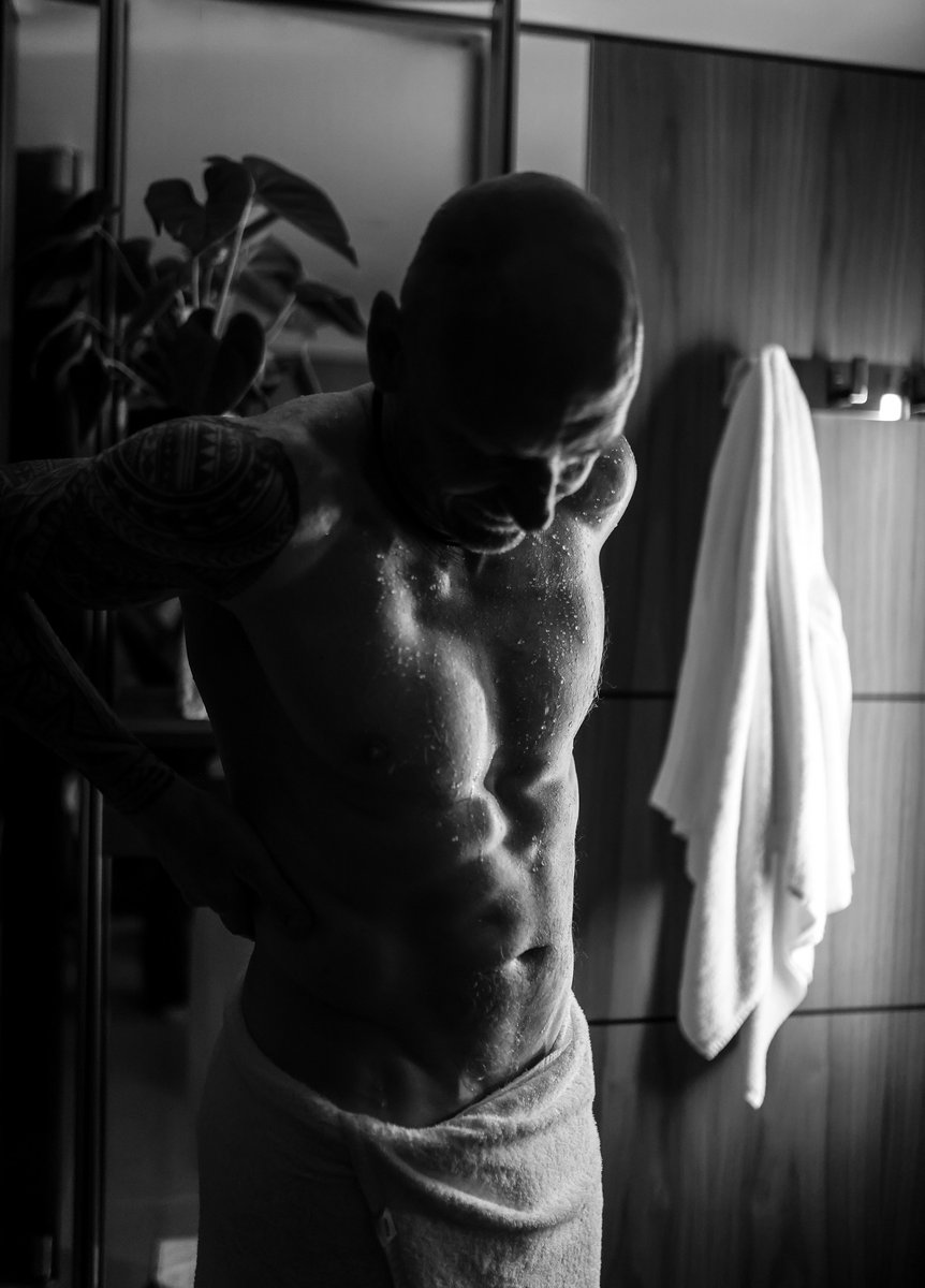 Hudson* pictured topless. 