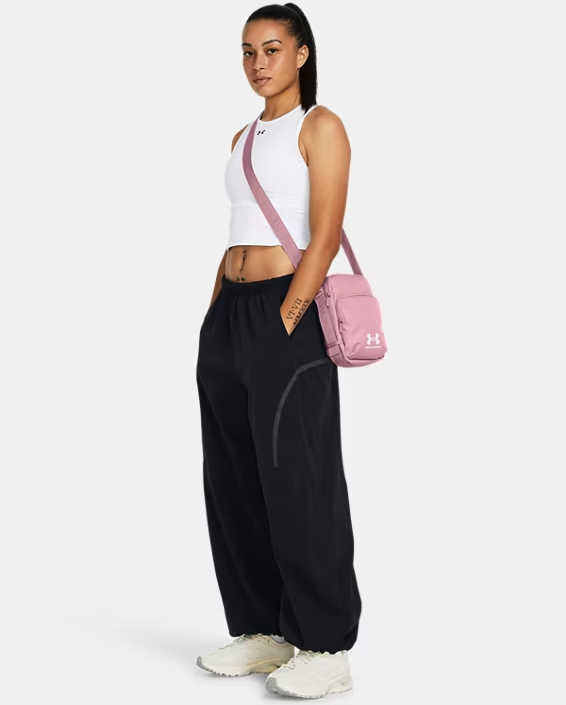 woman wearing parachute pants 