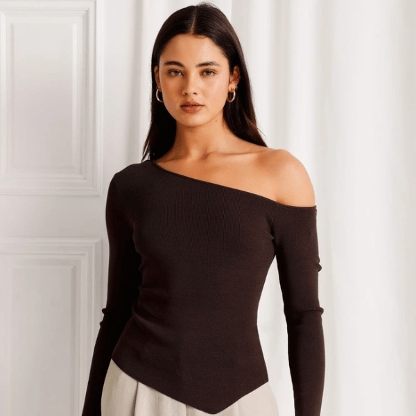  asymmetric hem knit top from Tokito