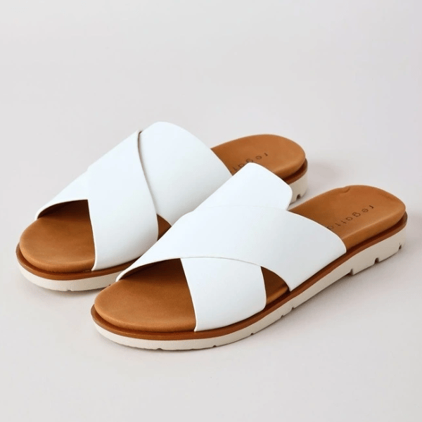 crossover sandalas in white and tan from Regatta