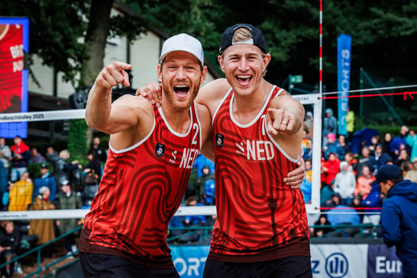 Alexander Brouwer of Netherlands, Steven van de Velde of Netherlands during the EK Beachvolleybal on August 2, 2025 in Dusseldorf Germany.