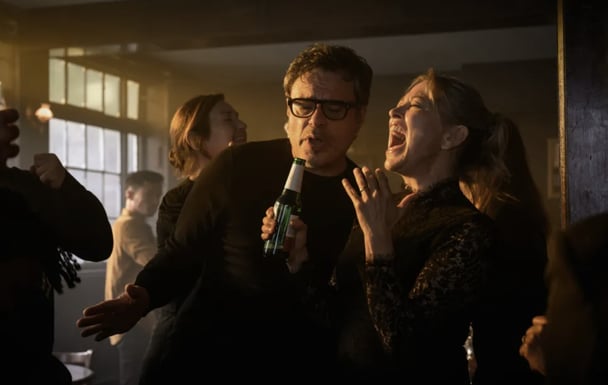 Steve (Jemaine Clement) and Alice (Nicola Walker) have been best friends for 30 years. Image: Disney+.