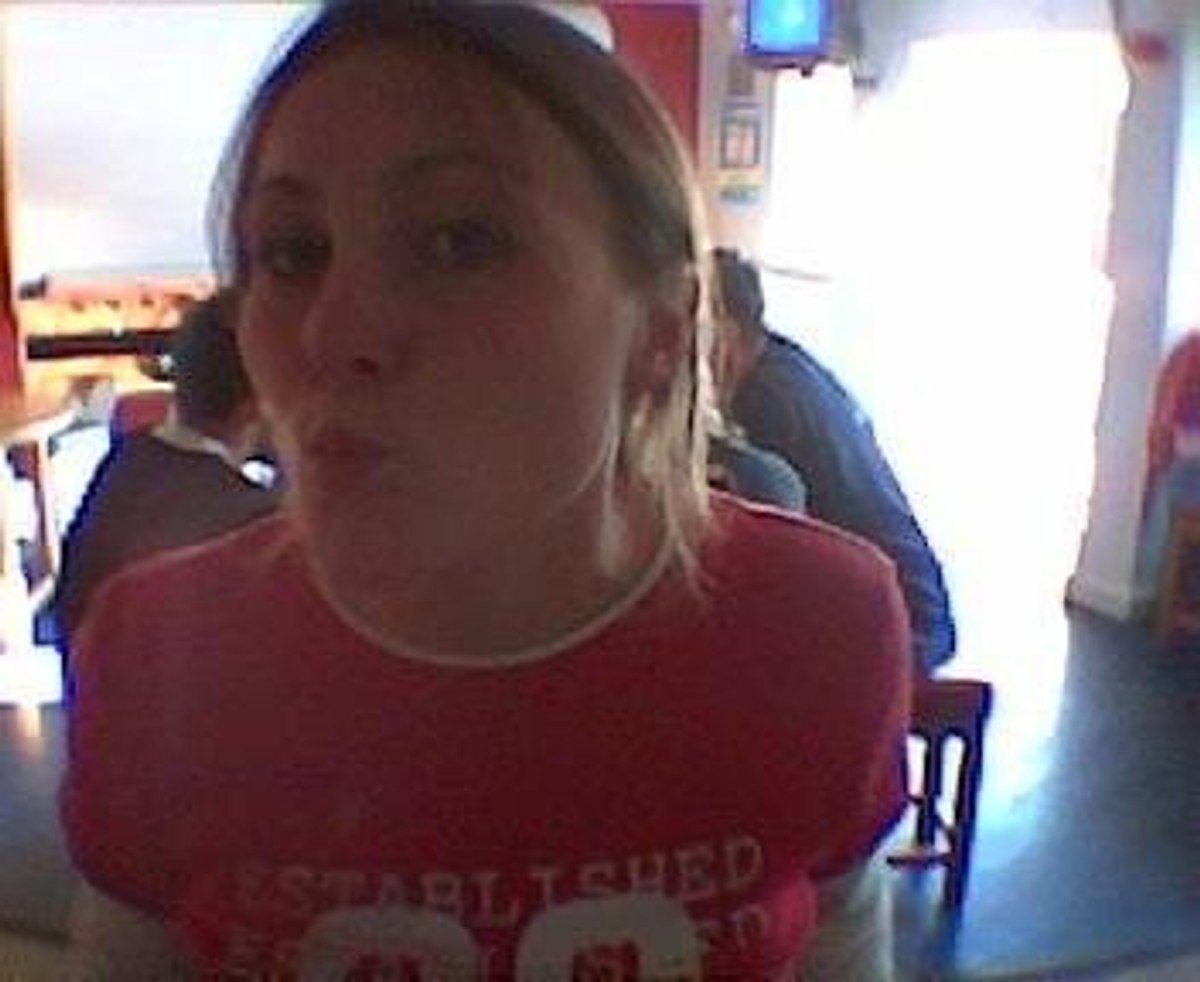 MRKH advocate Ally Hensley aged 18.