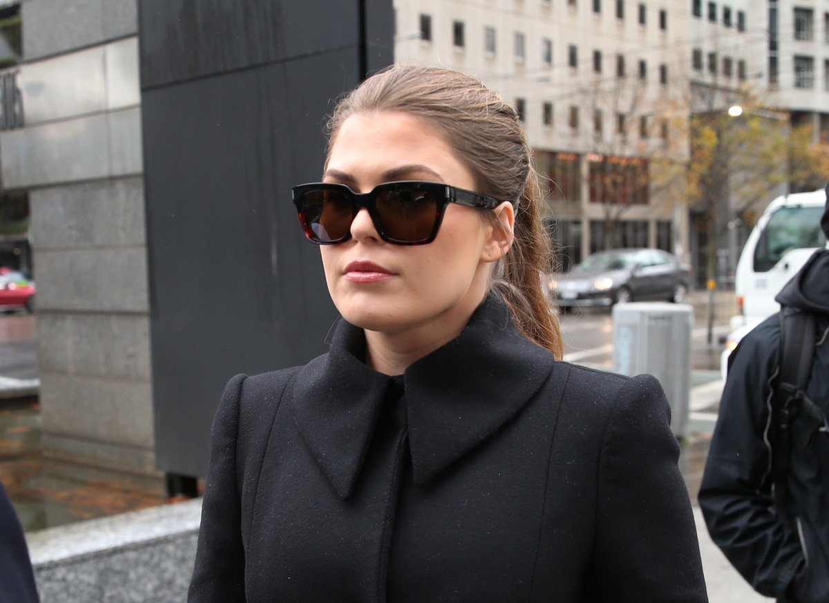 Cancer fraudster Belle Gibson outside of court.