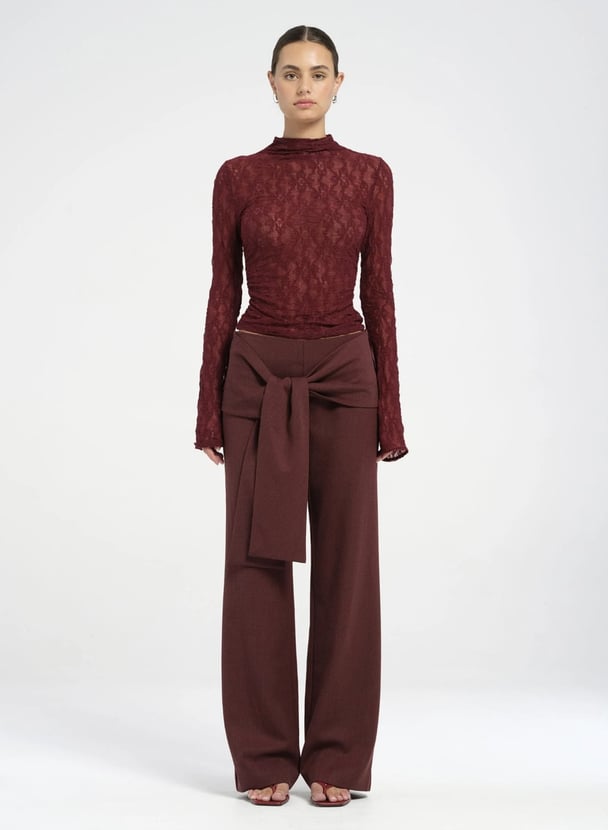 woman wearing pants from Benni