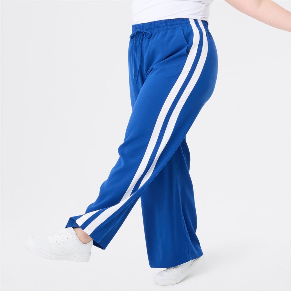 wide leg fit pants from Avella
