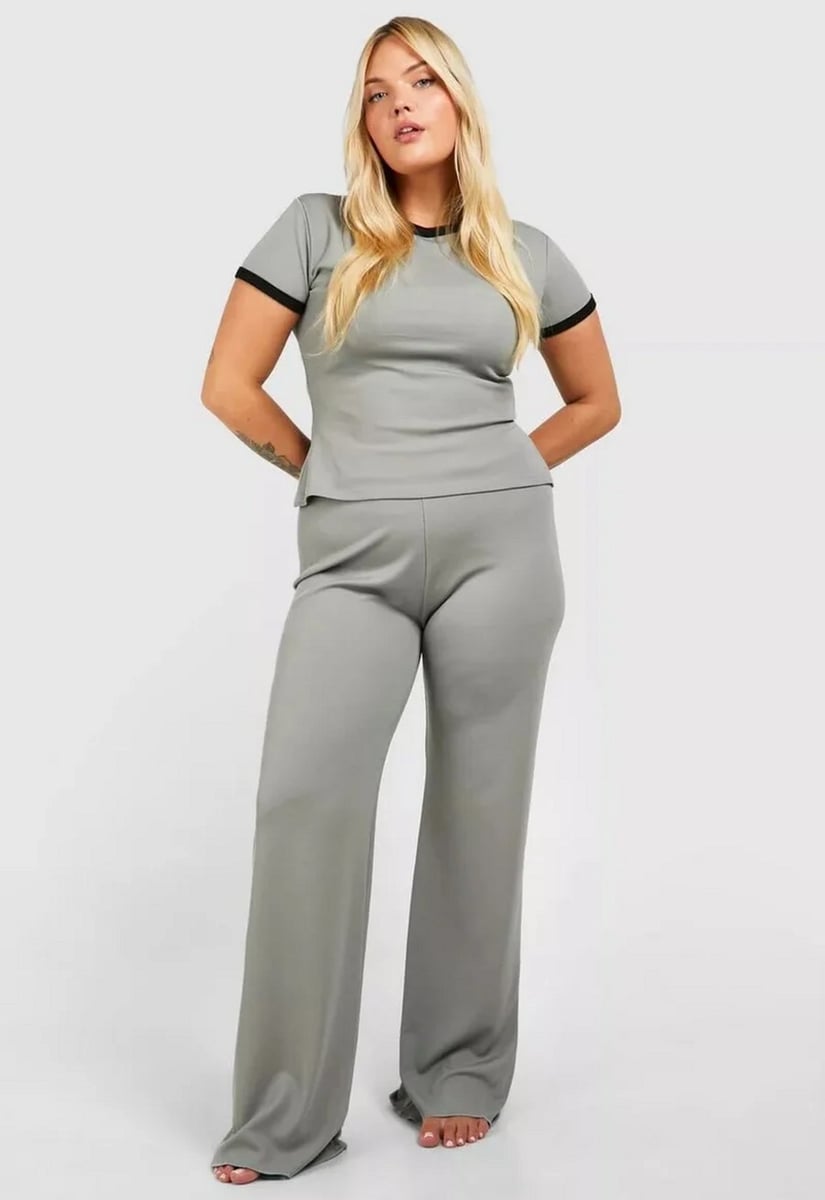 woman wearing grey lounge wear