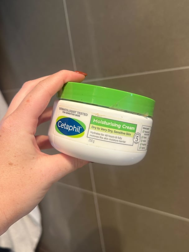 Cetaphil Moisturising Cream tub.