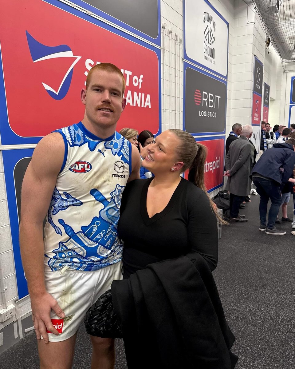 wag-chloe-pink-with-afl-player-husband-toby-pink