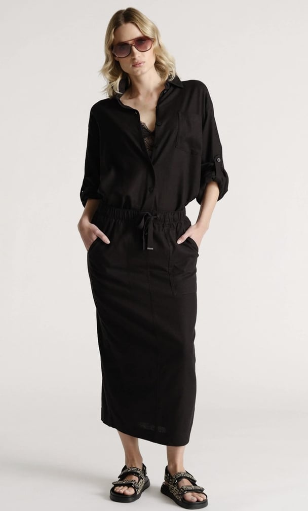 woman wearing black set from Decjuba