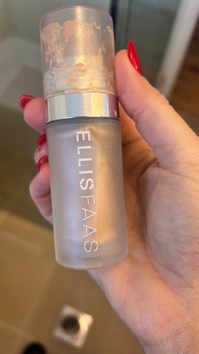 Ellis Faas Skin Veil Foundation 40s makeup products to look younger