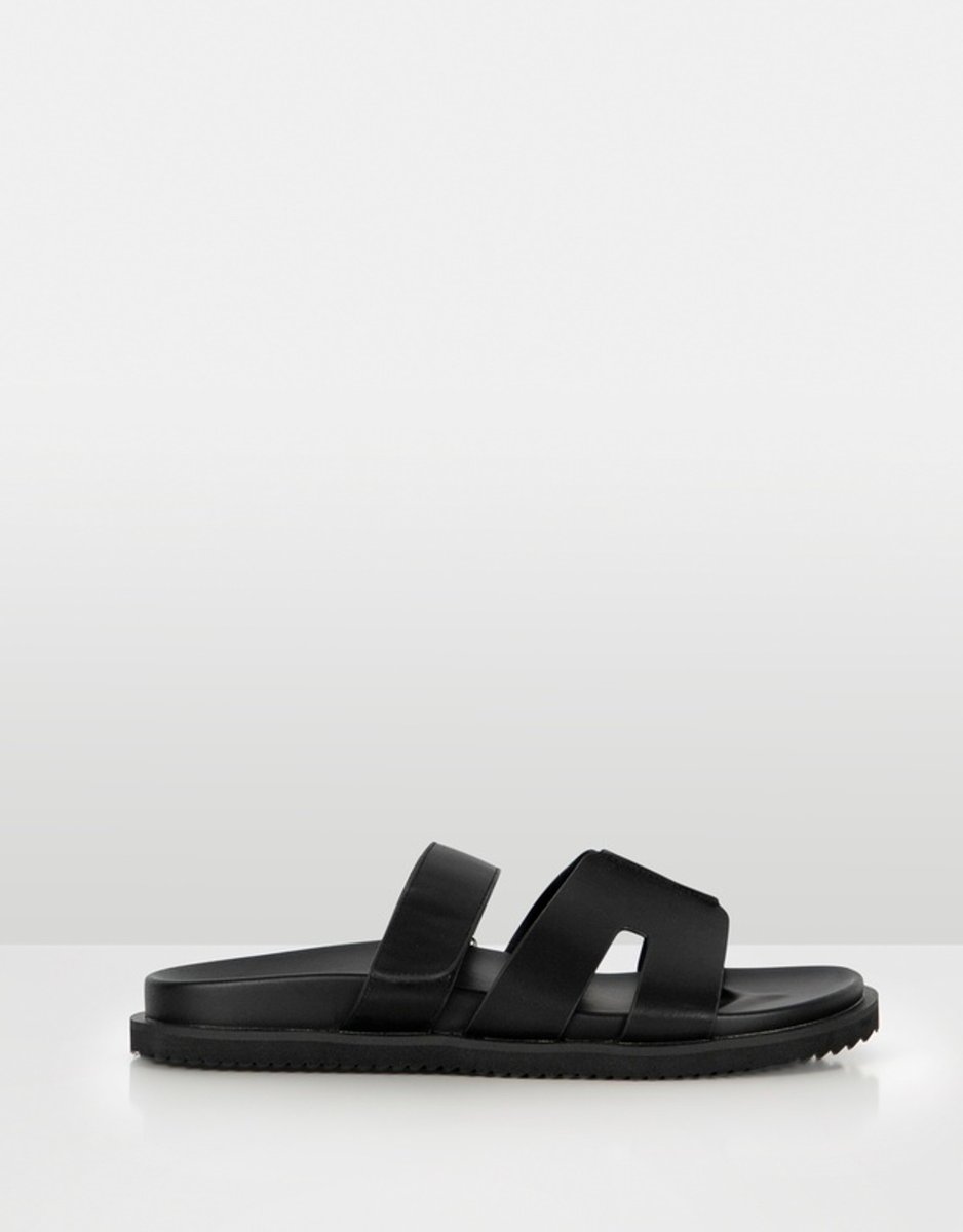 simple-black-sandal