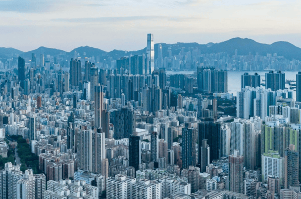 Hong kong female solo travel