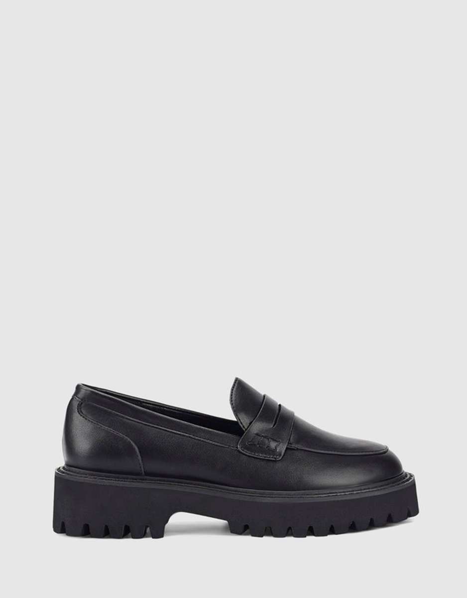 black chunky loafer from Verali