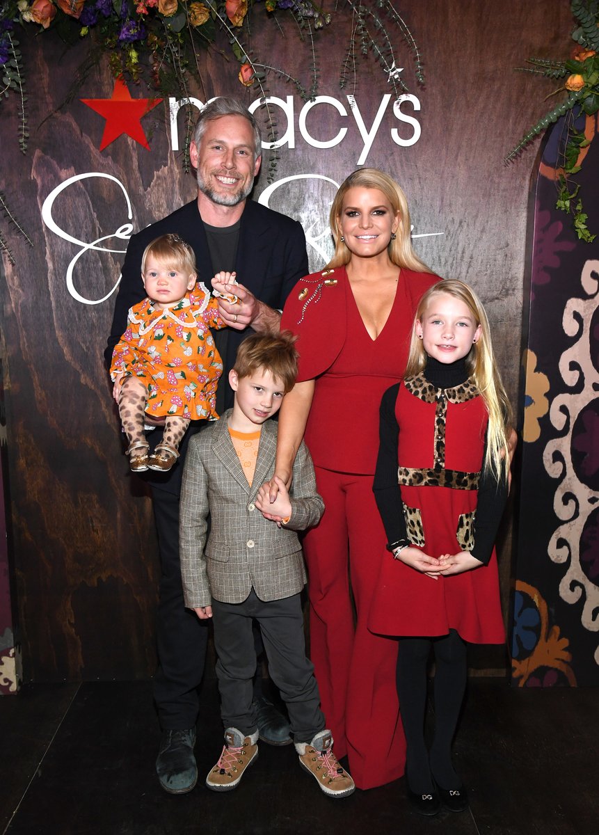 Jessica Simpson with her husband and children.