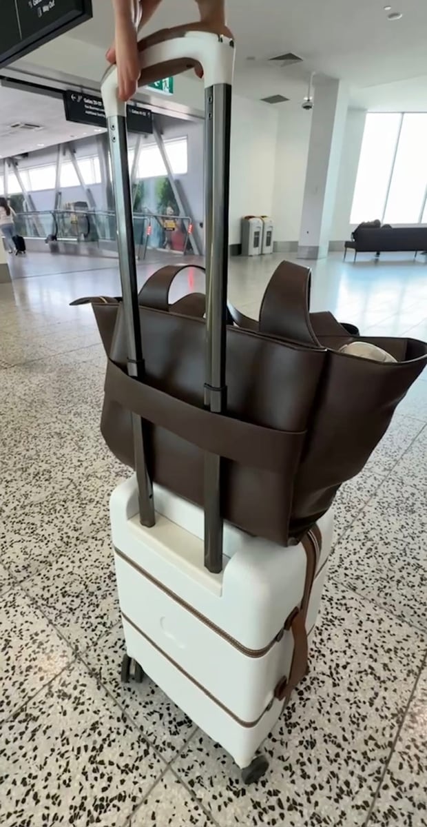 July Juliette Large Tote bag, best carry-on bags for women