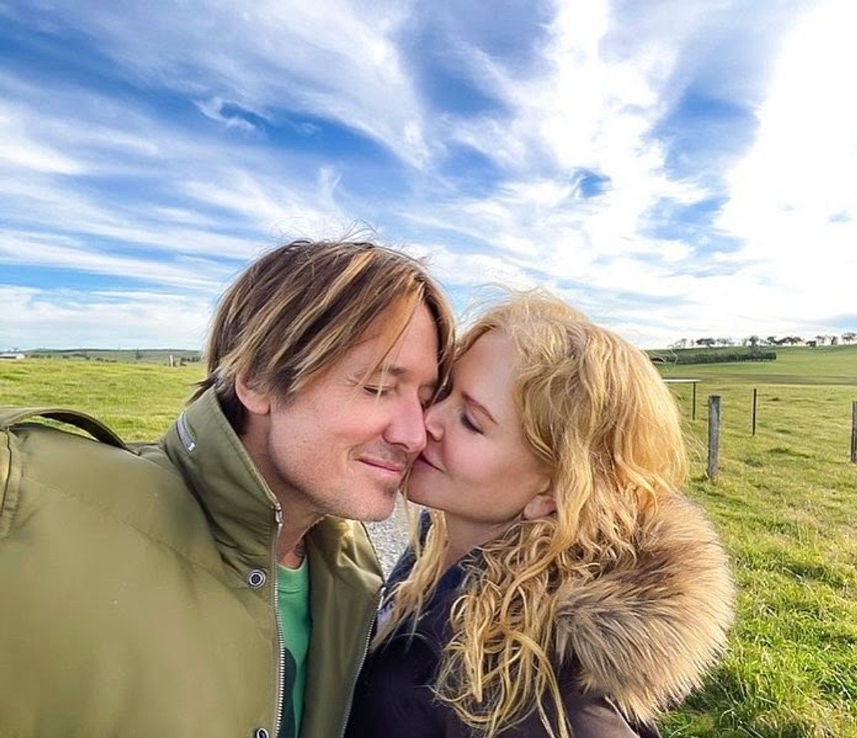 Keith Urban and Nicole Kidman smile in a selfie. 