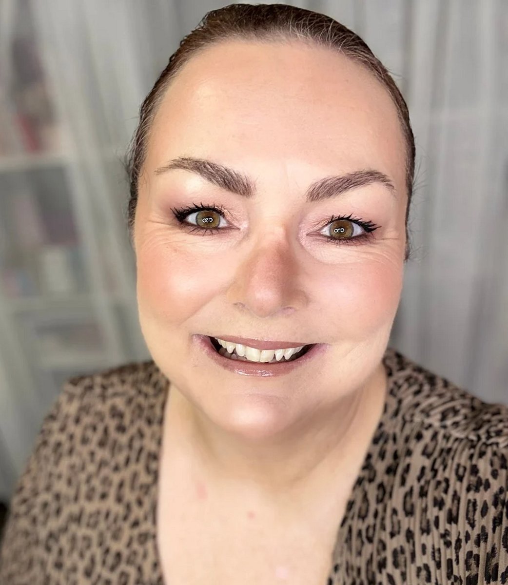 woman wearing kylie cosmetics skin tint