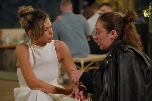Bec chats to Rachel.