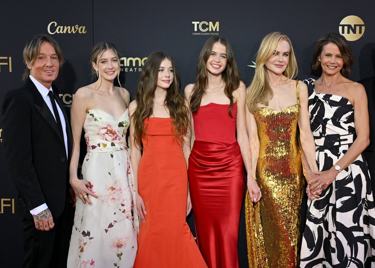 Keith Urban, Sunday Rose Kidman Urban, Faith Margaret Kidman Urban, Sybella Hawley, Nicole Kidman, and Antonia Kidman.