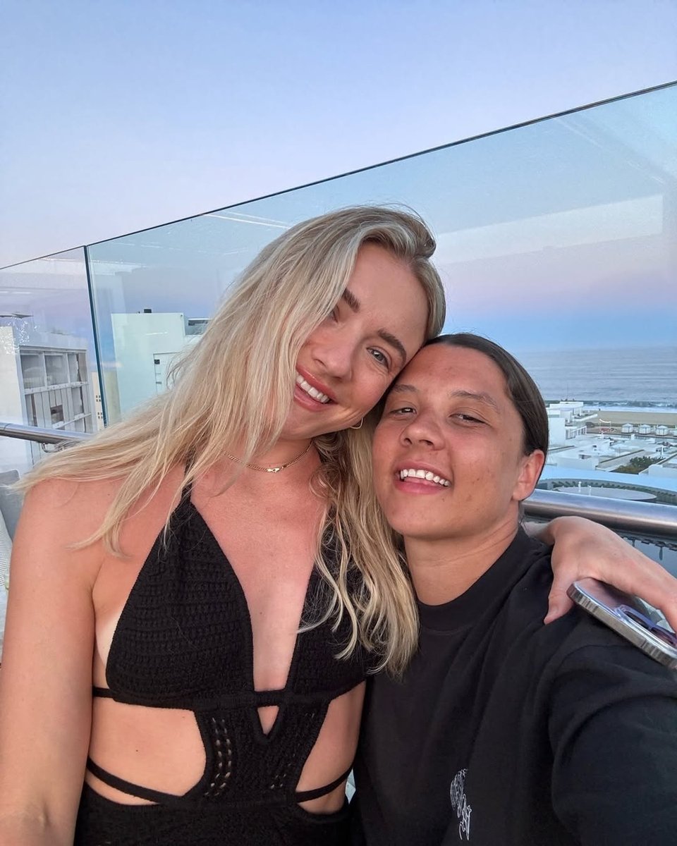 Chelsea striker Sam Kerr with fiancé Kristie Mewis.