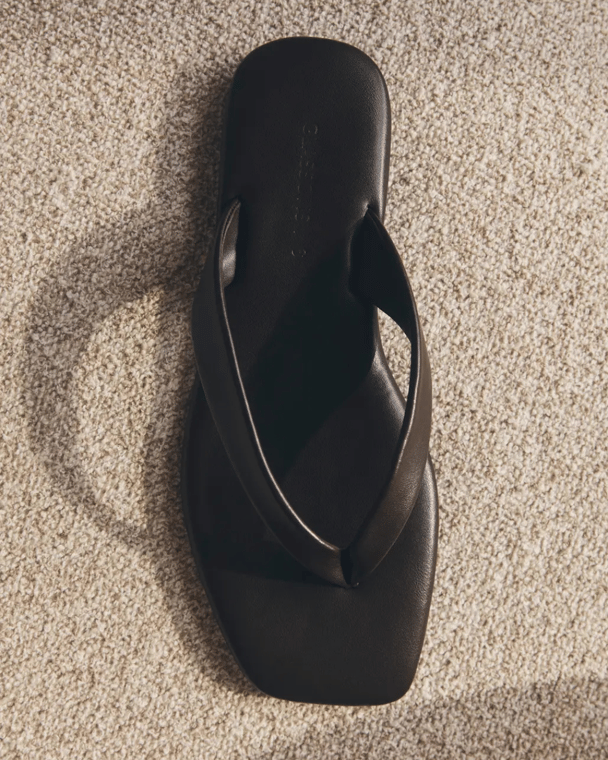Glassons Square Toe Leather Thong.