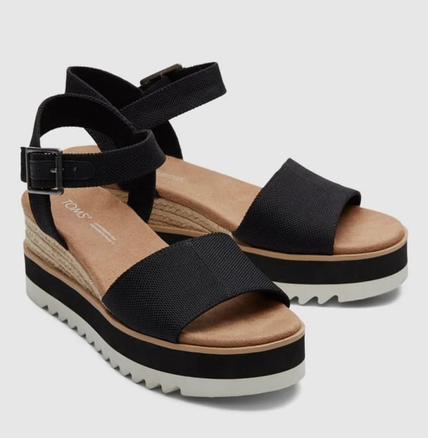 Diana Sandal - Wide Fit black with a white and black wedge