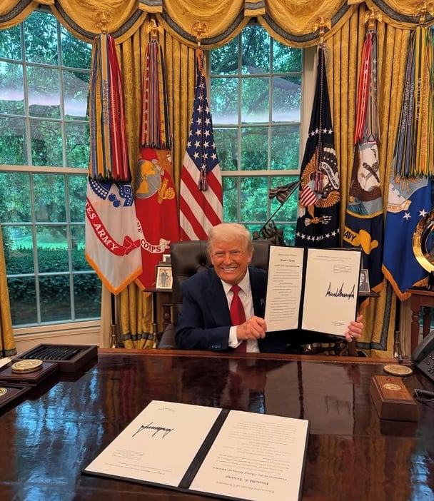 Donald Trump granted Todd and Julie Chrisley pardons.
