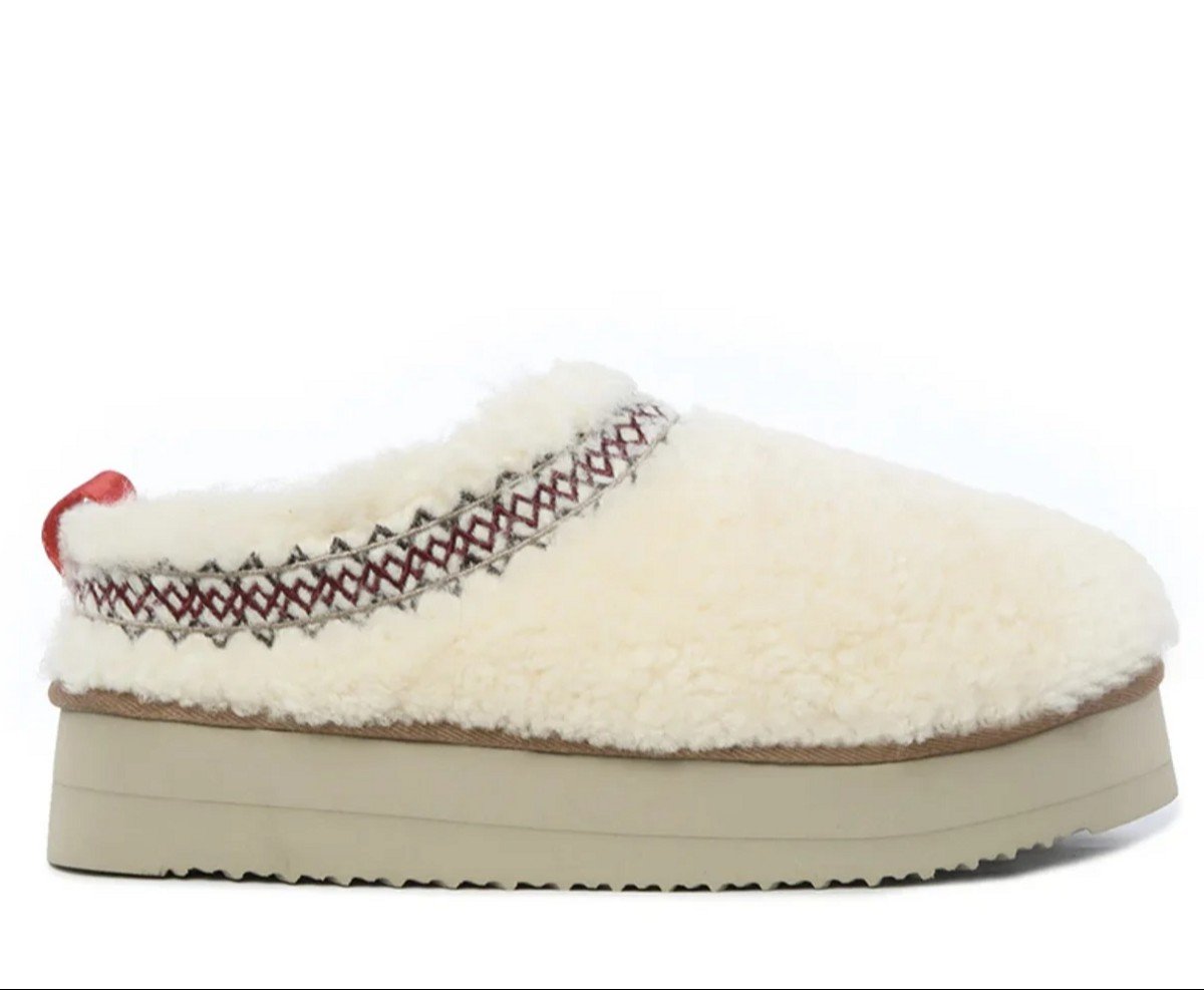 picture of a shearling ugg slipper